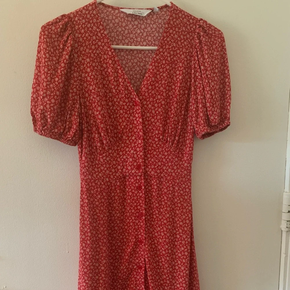 Women’s Paris Altelier Red Floral Women's Dress size 0
